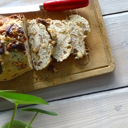 Supergoed gevulde noten en vijgen brood