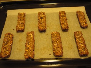 Noten_fruitrepen_in_de_oven_omdraaien